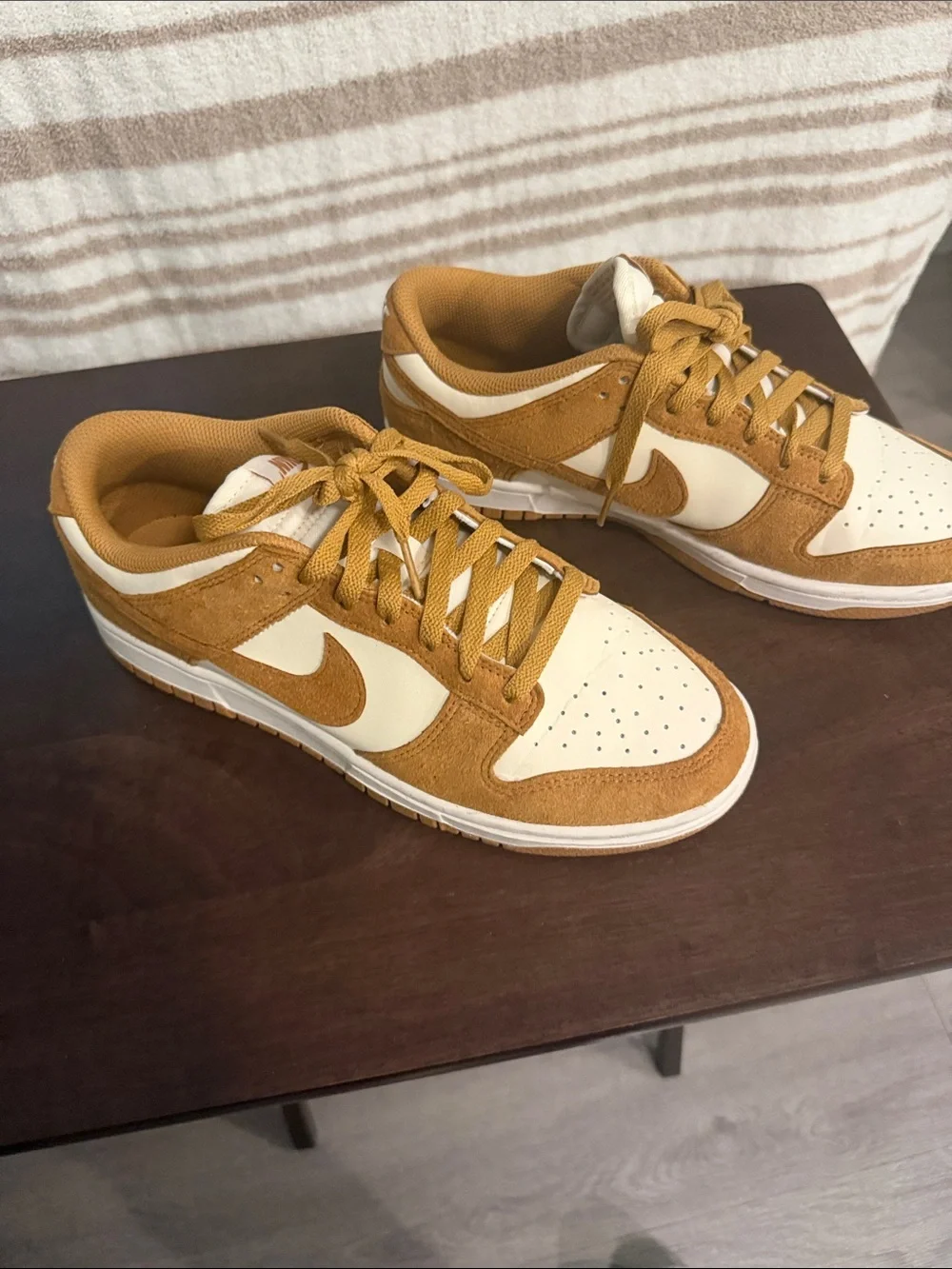 Nike Men’s Low-Top Sneakers - Cream & Tan